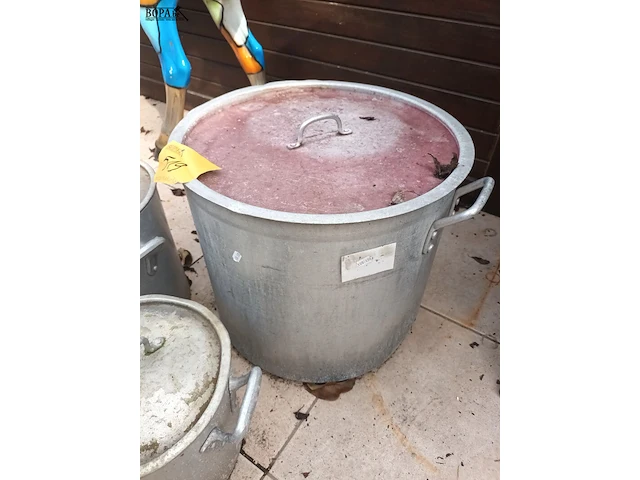 Lot 519 - aluminium kookpotten. 3 stuks - afbeelding 2 van  4