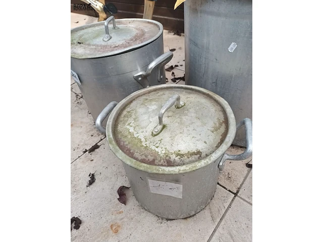 Lot 519 - aluminium kookpotten. 3 stuks - afbeelding 3 van  4