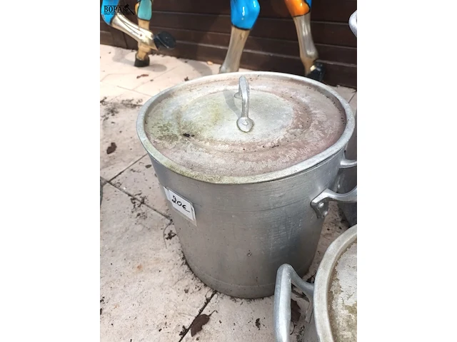 Lot 519 - aluminium kookpotten. 3 stuks - afbeelding 4 van  4