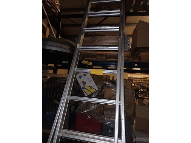 Lot 52 - aluminium ladder - afbeelding 3 van  3