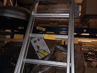 Lot 52 - aluminium ladder - afbeelding 3 van  3