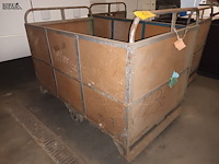 Lot 52 - fabriekskar - afbeelding 2 van  3