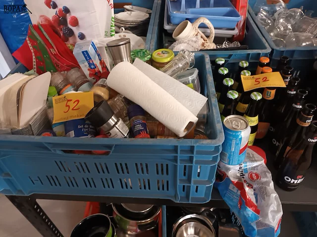 Lot 52 - keukenbenodigdheden, bier, leeggoed - afbeelding 1 van  5