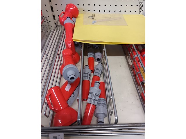 Lot 52 - koppelstukken voor tuinslang. 183 stuks - afbeelding 4 van  5