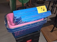 Lot 52 - pvc bakken en manden. 10 stuks - afbeelding 1 van  4