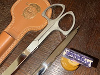 Lot 52 - schaar en stempel panter - afbeelding 3 van  3