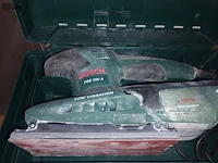 Lot 52 - vlakschuurmachine bosch - afbeelding 2 van  3
