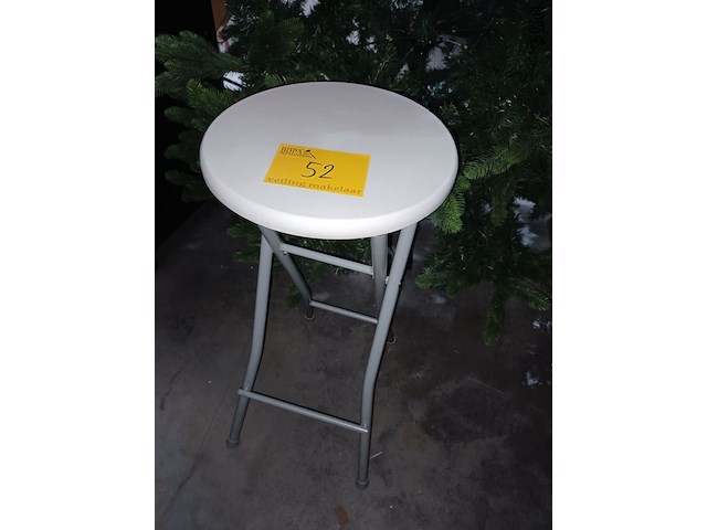 Lot 52 - vouwkrukje - afbeelding 1 van  2