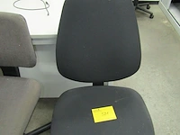 Lot 521 - bureaustoel - afbeelding 1 van  2