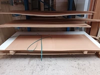 Lot 522 - lot panelen. inhoud rek - afbeelding 1 van  7