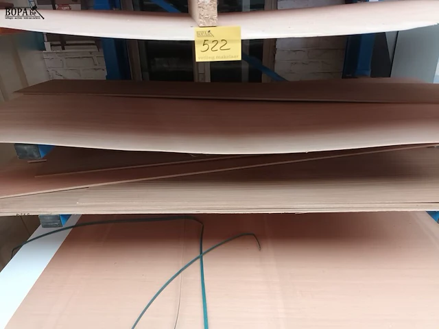 Lot 522 - lot panelen. inhoud rek - afbeelding 6 van  7