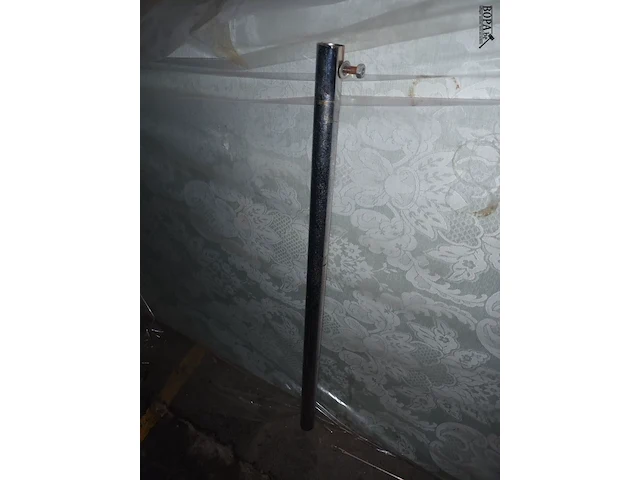 Lot 523 - werktafel - afbeelding 4 van  5
