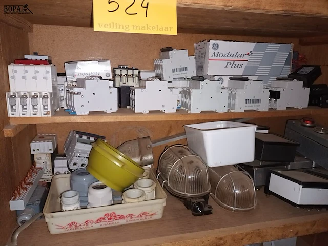 Lot 524 - materiaal voor elektrische installaties - afbeelding 6 van  6