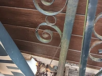 Lot 524 - metalen frames en tafelframe. 3 stuks - afbeelding 4 van  4