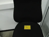 Lot 525 - bureaustoel - afbeelding 1 van  2