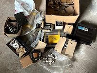 Lot 526 - werkmateriaal - afbeelding 1 van  7