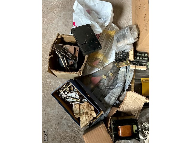 Lot 526 - werkmateriaal - afbeelding 2 van  7