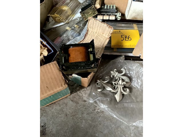 Lot 526 - werkmateriaal - afbeelding 3 van  7