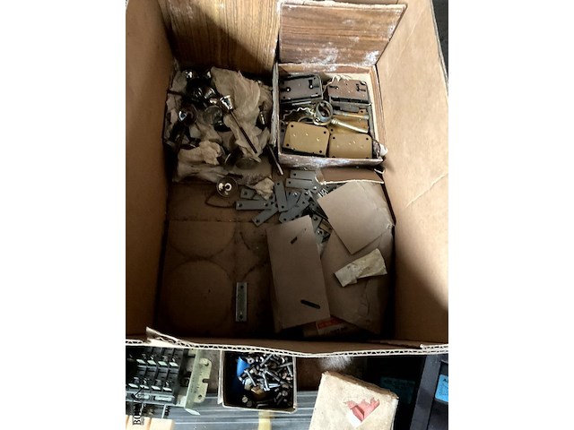 Lot 526 - werkmateriaal - afbeelding 7 van  7