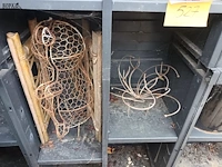 Lot 527 - lot brocante. inhoud kasten - afbeelding 5 van  7