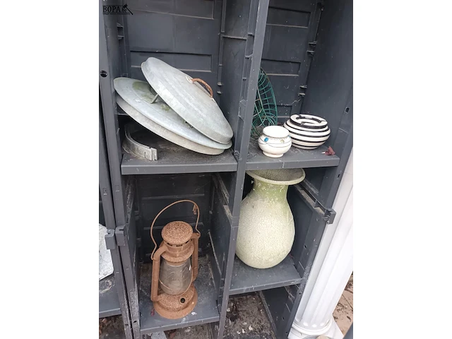 Lot 527 - lot brocante. inhoud kasten - afbeelding 7 van  7