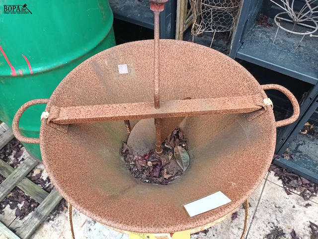 Lot 528 - passe-vite op statief - afbeelding 3 van  4