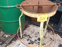 Lot 528 - passe-vite op statief - afbeelding 4 van  4