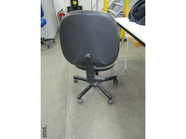Lot 529 - bureaustoel - afbeelding 2 van  2