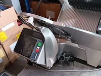 Lot 53 - bizerba vleessnijmachine - afbeelding 4 van  4
