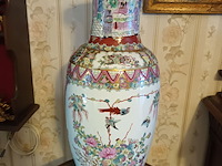 Lot 53 - chinese vaas - afbeelding 1 van  5