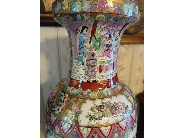 Lot 53 - chinese vaas - afbeelding 2 van  5