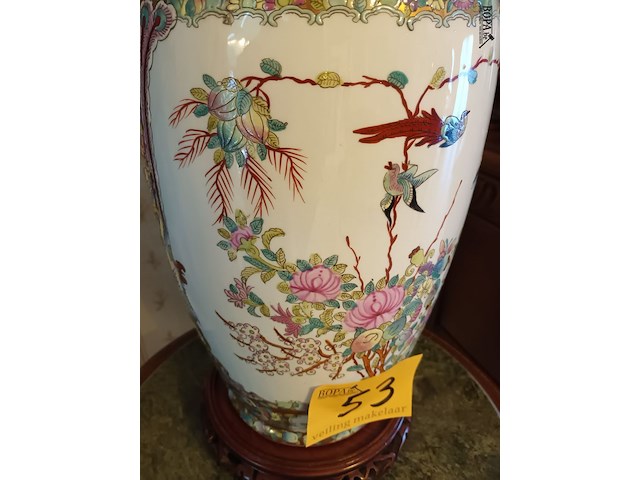 Lot 53 - chinese vaas - afbeelding 3 van  5