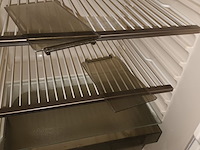 Lot 53 - koelkast castor - afbeelding 3 van  3