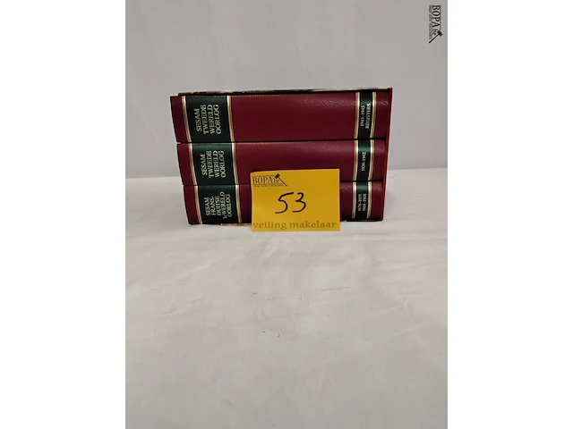 Lot 53 - lot, sesam, 1e en 2e wereldoorlog naslagwerk, 2 stuks - afbeelding 1 van  1