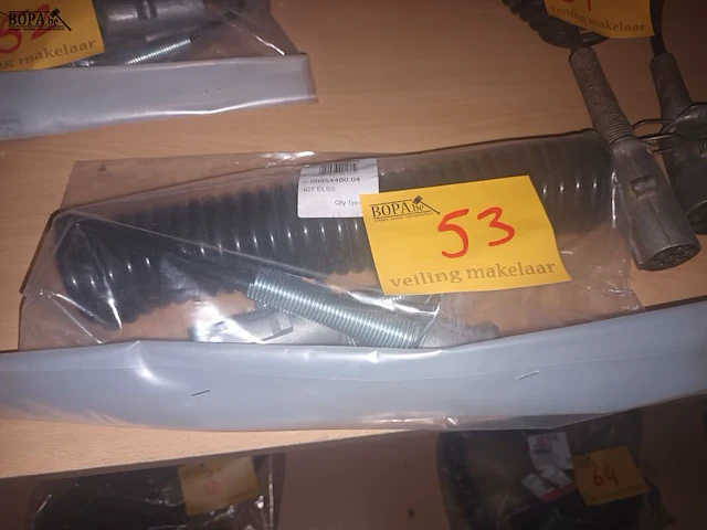 Lot 53 - spiraalkabel - afbeelding 1 van  2