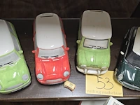 Lot 53 - volkswagen auto's 4 stuks en een mini mini - afbeelding 1 van  4