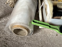 Lot 530 - rol plastiek en onderhoudsprodukten - afbeelding 2 van  4