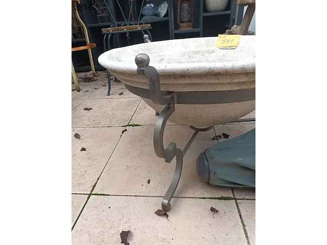 Lot 531 - tuinschaal - afbeelding 2 van  4