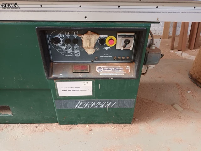 Lot 532 - paneelzaagmachine tornado - afbeelding 2 van  5