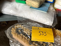Lot 533 - onderhoudsprodukten allerhande - afbeelding 2 van  3