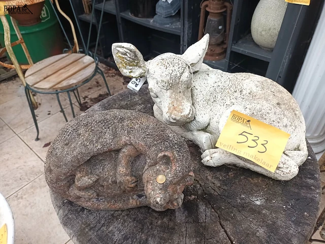 Lot 533 - tuinbeeld. 2 stuks - afbeelding 1 van  3