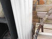 Lot 534 - stenen zuil - afbeelding 2 van  3