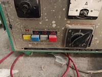Lot 535 - batterijlader borri - afbeelding 4 van  4