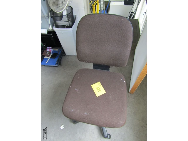 Lot 535 - bureaustoel - afbeelding 1 van  2