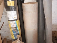 Lot 535 - rollen folie en rubberen dichting - afbeelding 1 van  4