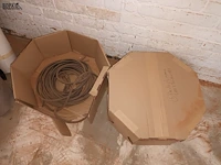 Lot 535 - rollen folie en rubberen dichting - afbeelding 2 van  4