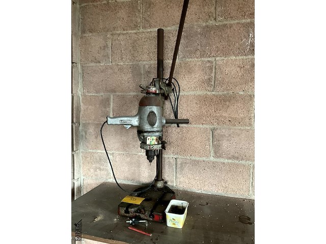 Lot 535 - wolf kolomboormachine - afbeelding 1 van  5