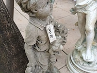 Lot 536 - tuinbeelden. 4 stuks - afbeelding 3 van  5