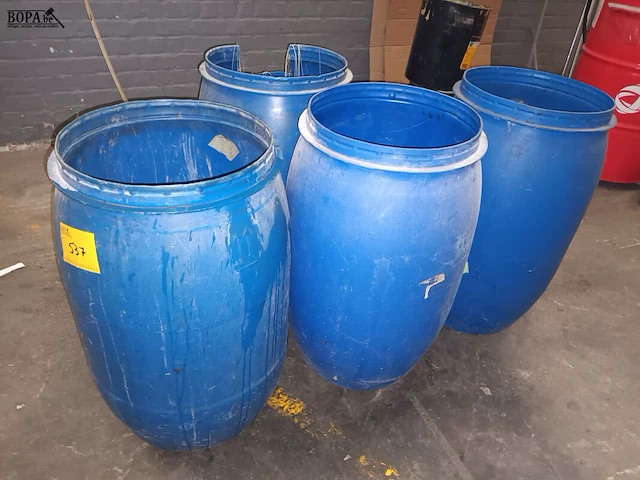 Lot 537 - blauwe pvc ton. 4 stuks - afbeelding 1 van  3