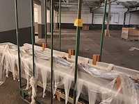Lot 539 - metalen transportkar met inhoud - afbeelding 1 van  5